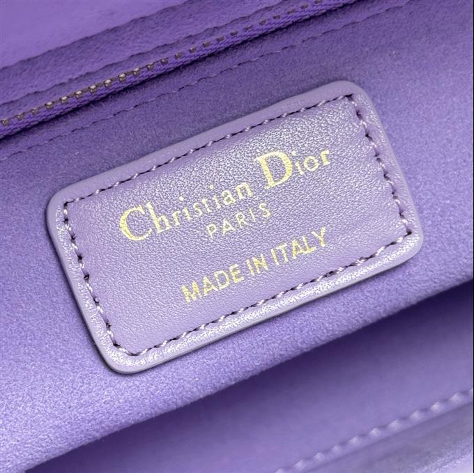 2025228Y700P211613137