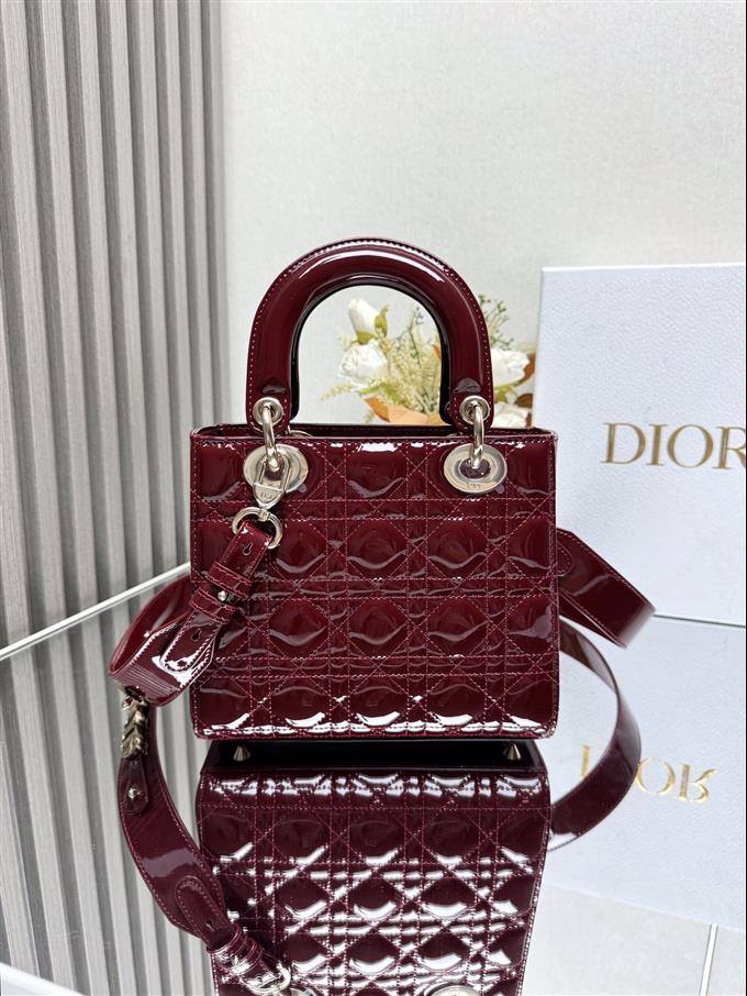 2025228Y700P211619651