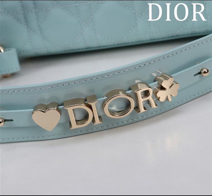 2025228Y700P21164318