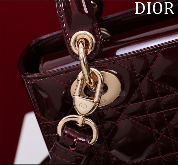 2025228Y700P21164921