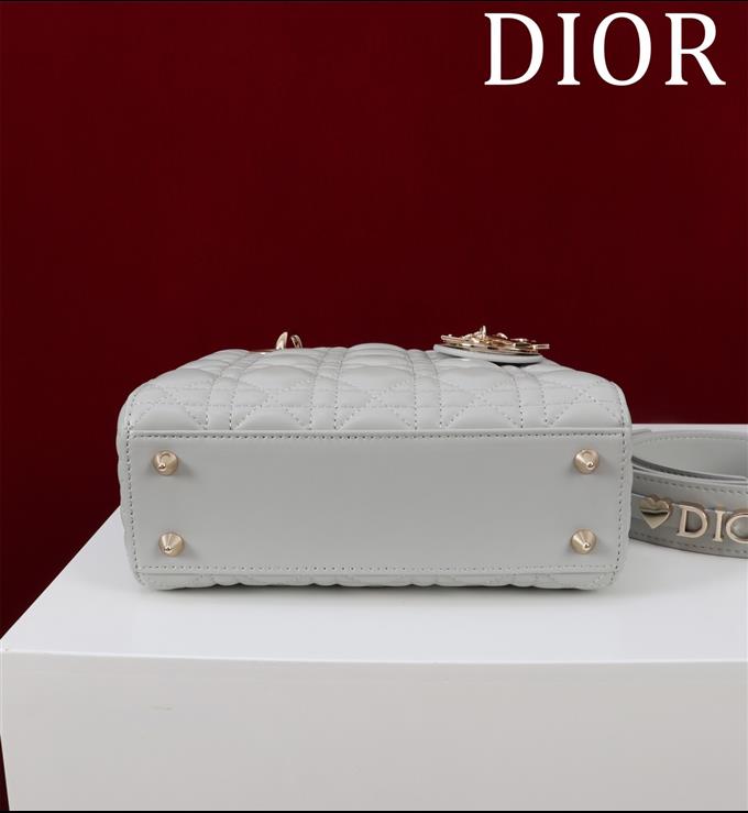 2025228Y700P21165567