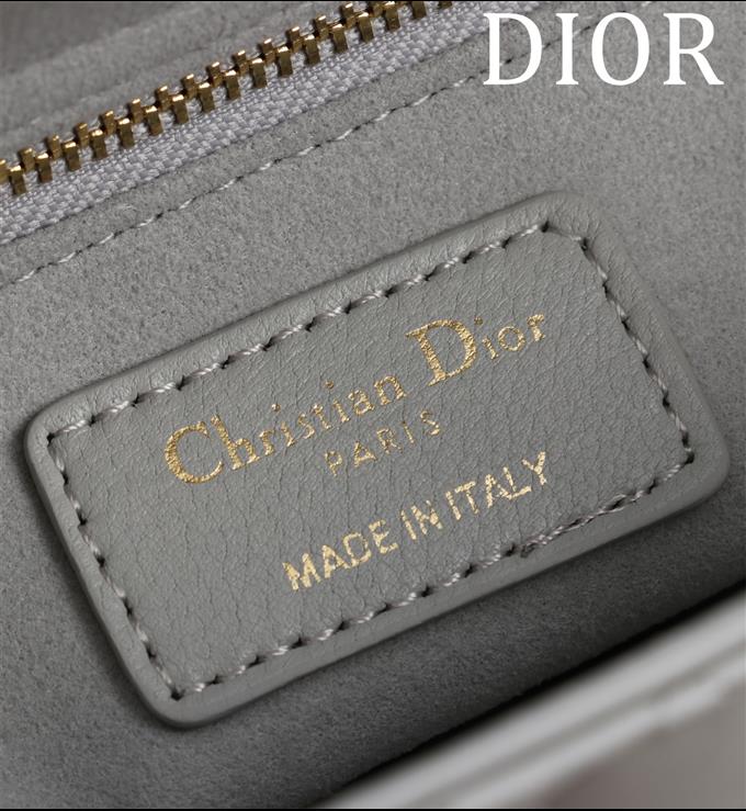 2025228Y700P21165630