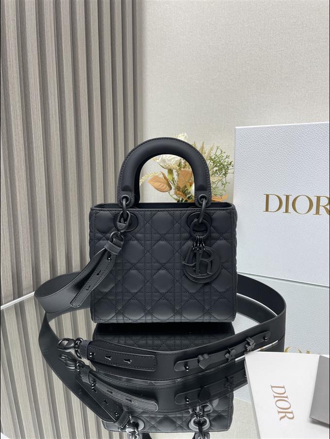 2025228Y700P21167407