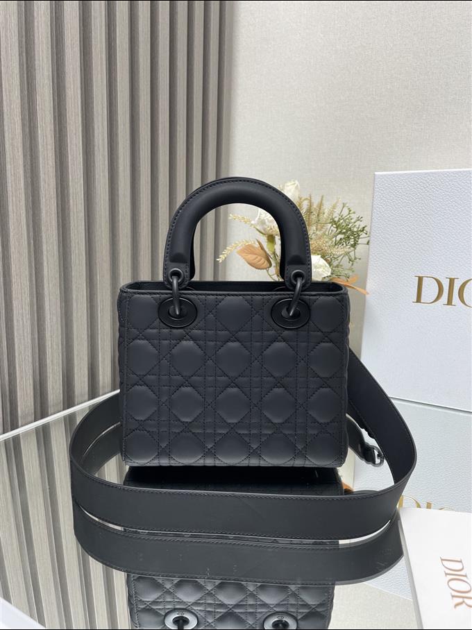 2025228Y700P21167454