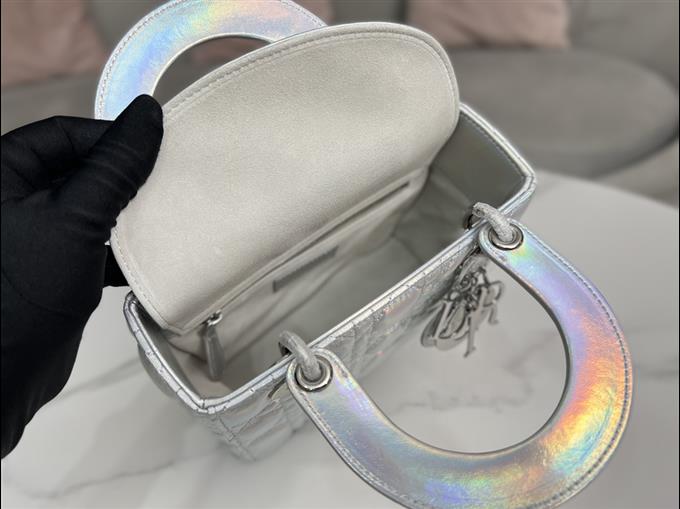 2025228Y700P21167657