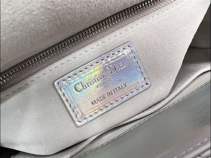 2025228Y700P21167673