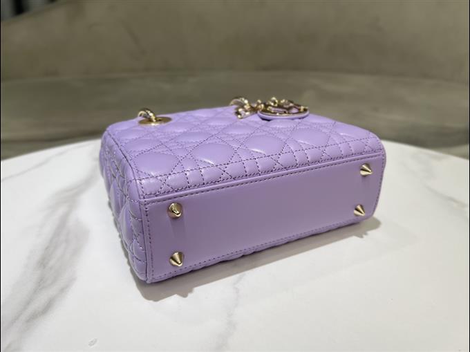 2025228Y700P21167781