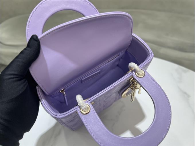 2025228Y700P21167797