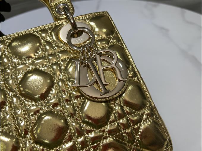 2025228Y700P21167875