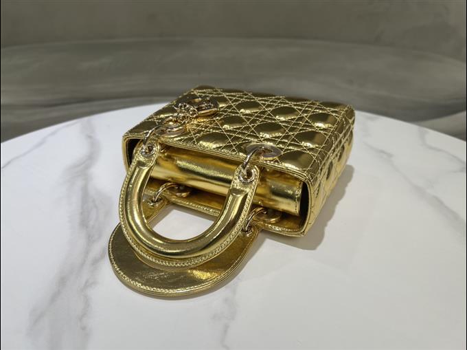 2025228Y700P21167906