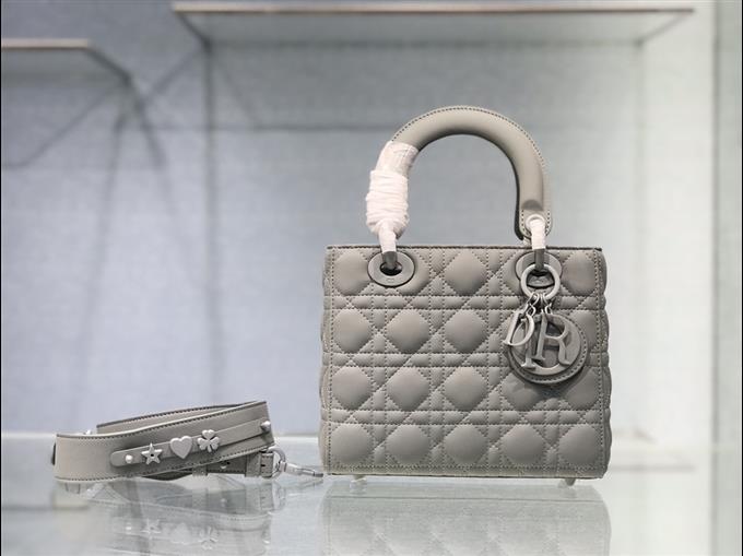 2025228Y700P21167969