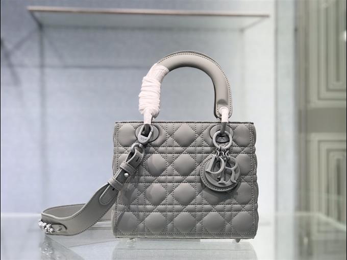 2025228Y700P21167984