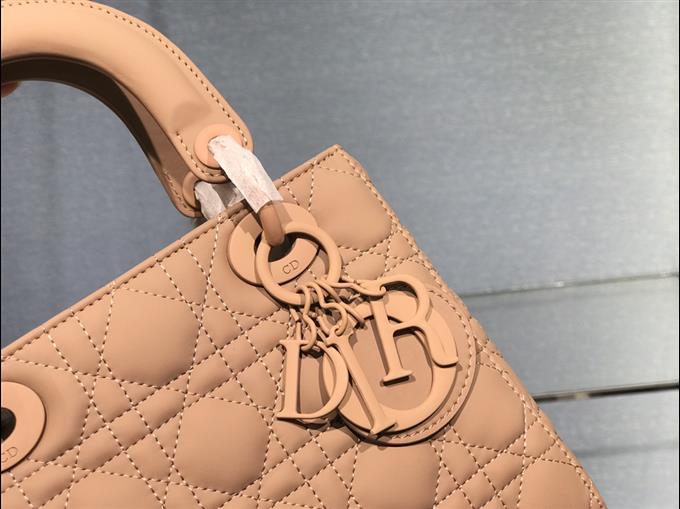 2025228Y700P21168159