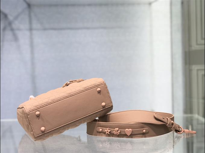 2025228Y700P21168191