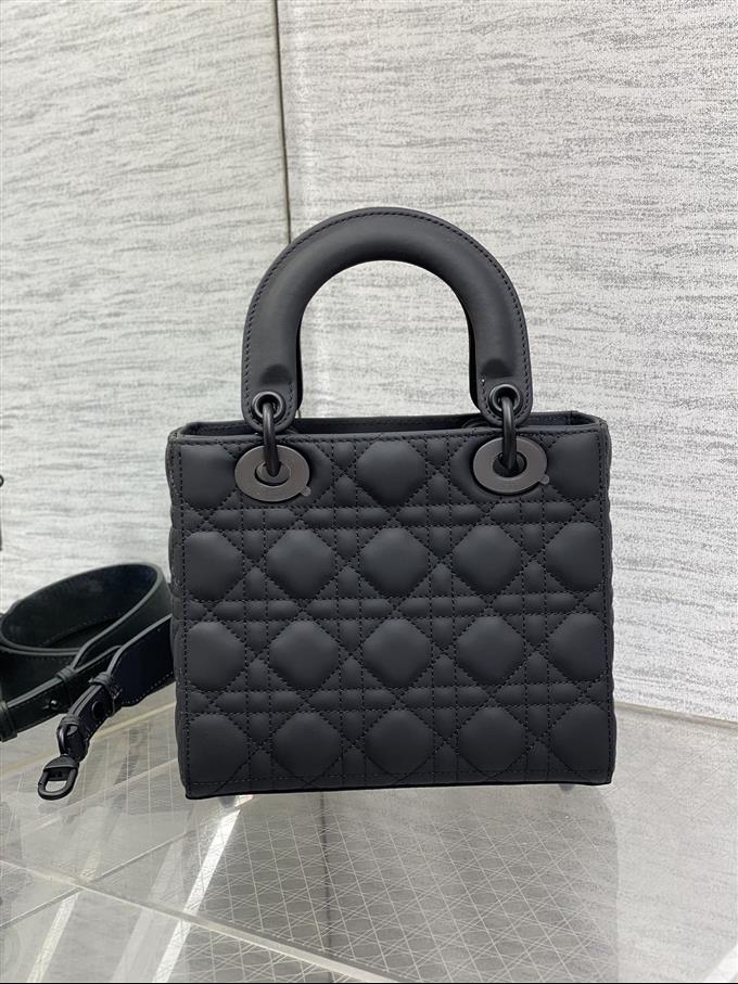 2025228Y700P21168828