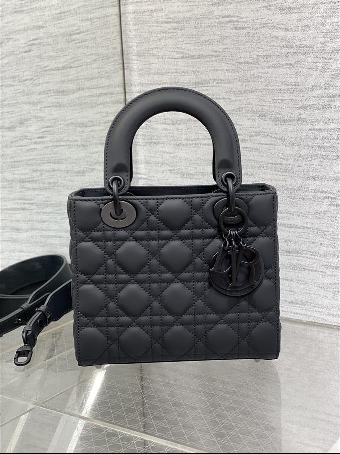 2025228Y700P21168875