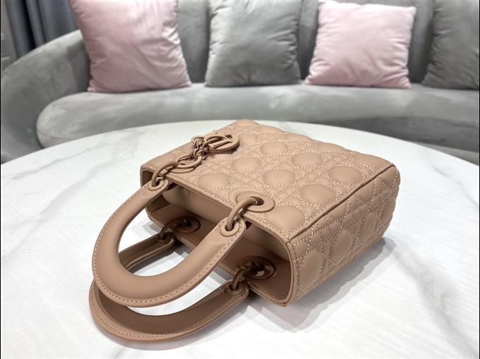 2025228Y700P211723393