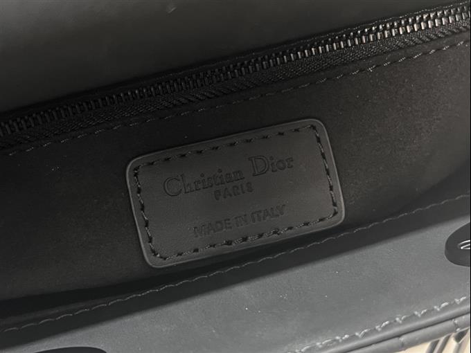 2025228Y700P211723598