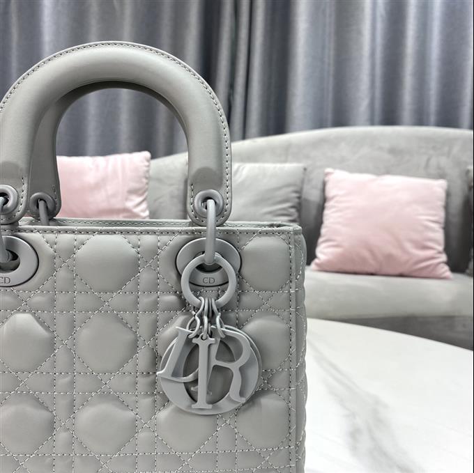 2025228Y700P21172395