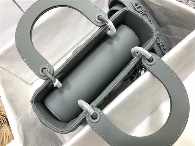 2025228Y750P211614860