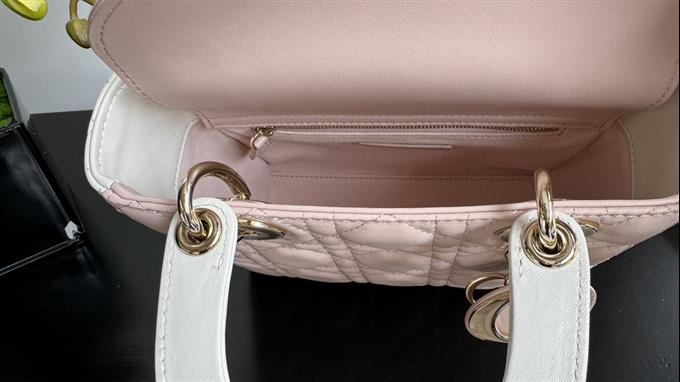 2025228Y750P211615588