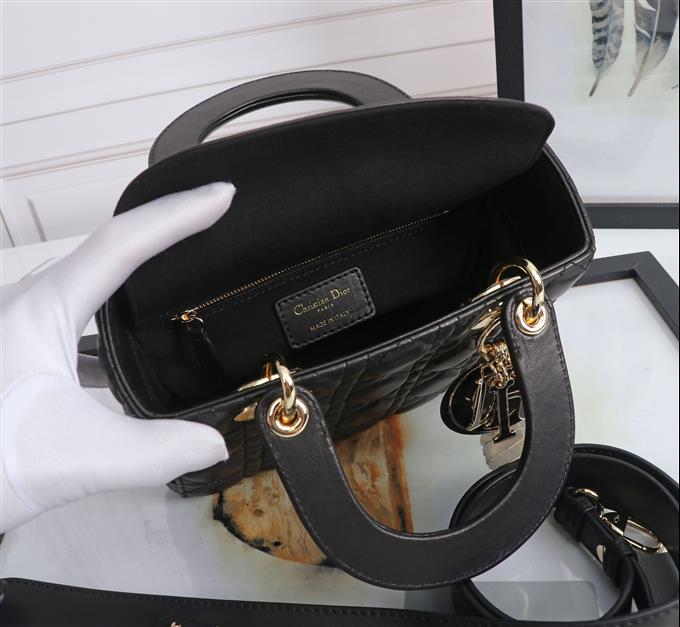 2025228Y750P22250466