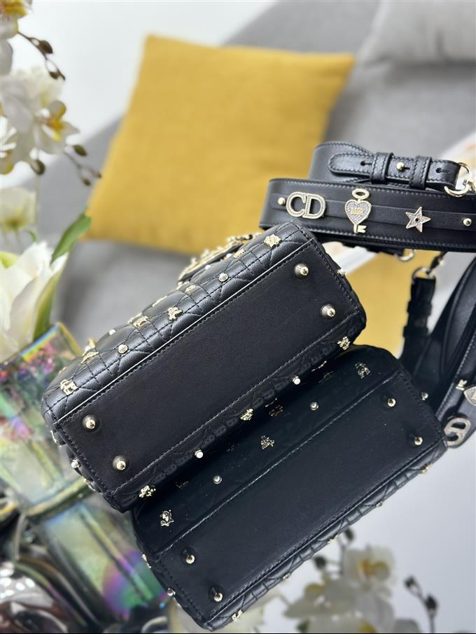 2025228Y920P211616658