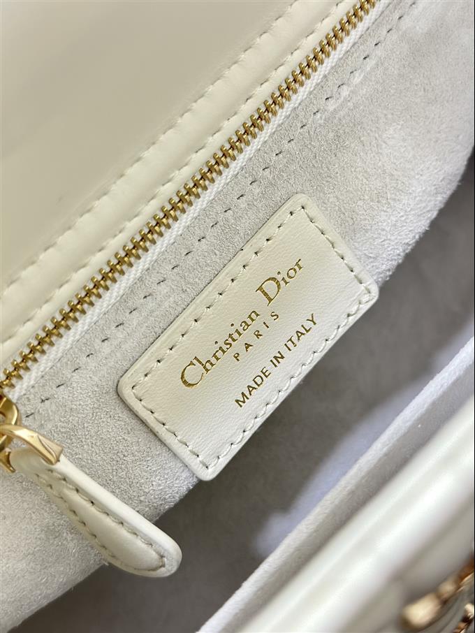 2025228Y920P211617300