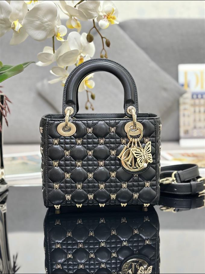 2025228Y920P211617316