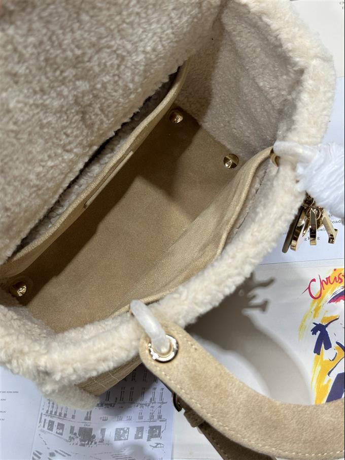 2025228Y950P211617553