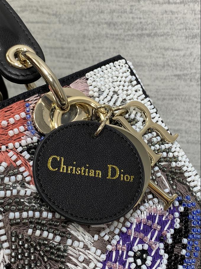 2025228Y1380P205715471