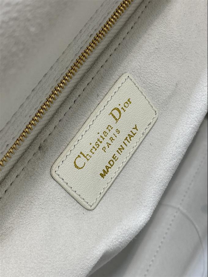 2025228Y1380P205716120