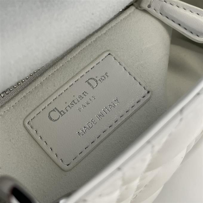 2025228Y600P22438775