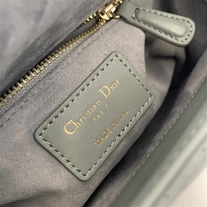 2025228Y600P22439774