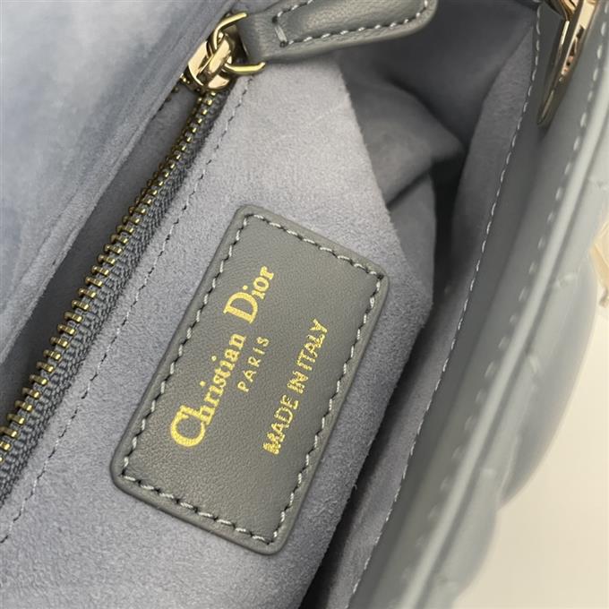 2025228Y600P22440764