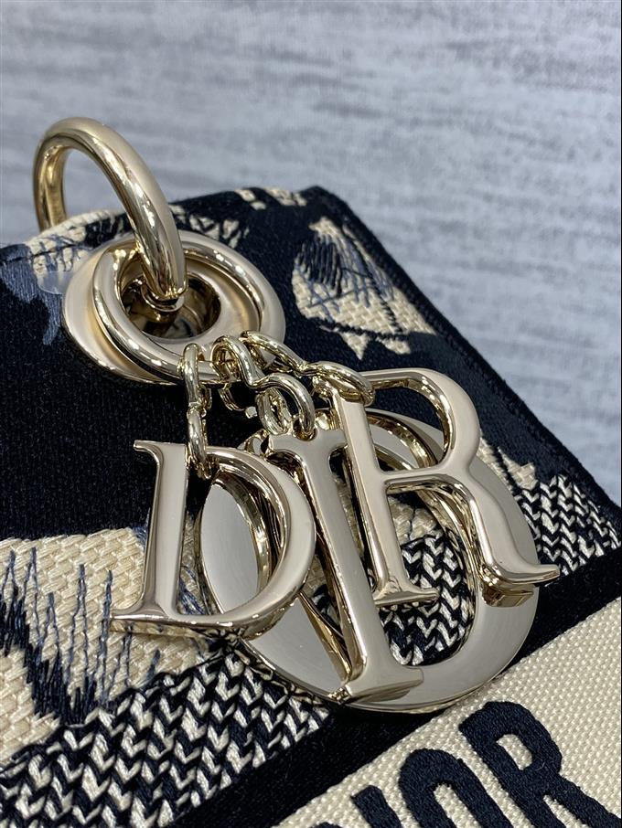 2025228Y620P211345117