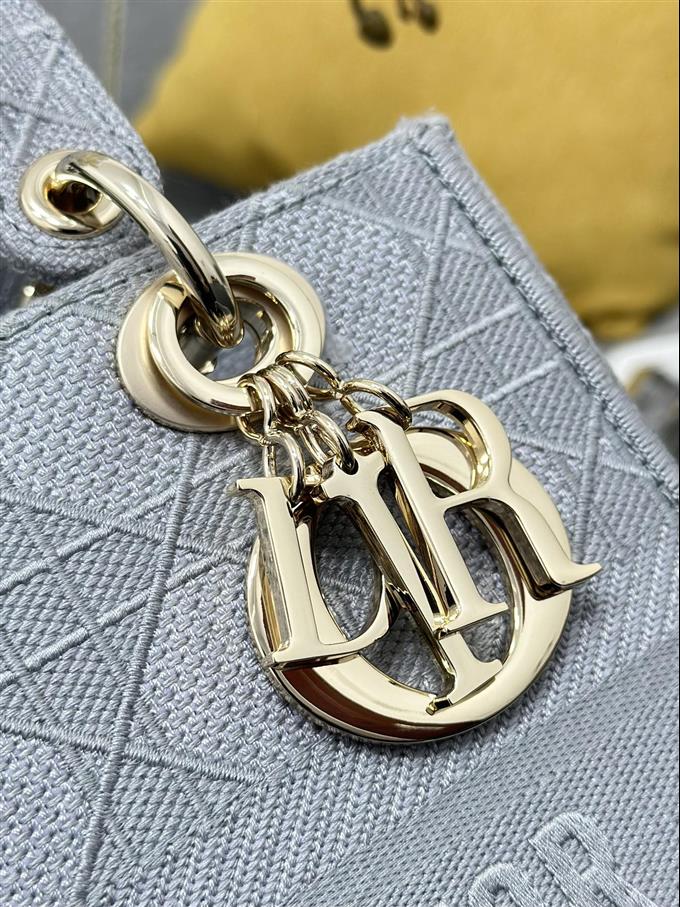 2025228Y620P211356910