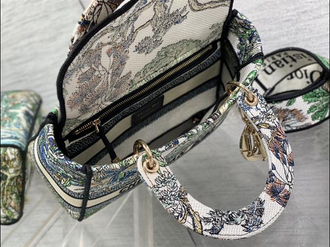 2025228Y650P205714548