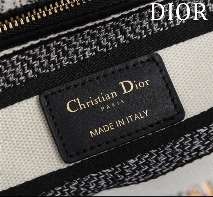 2025228Y650P205717677