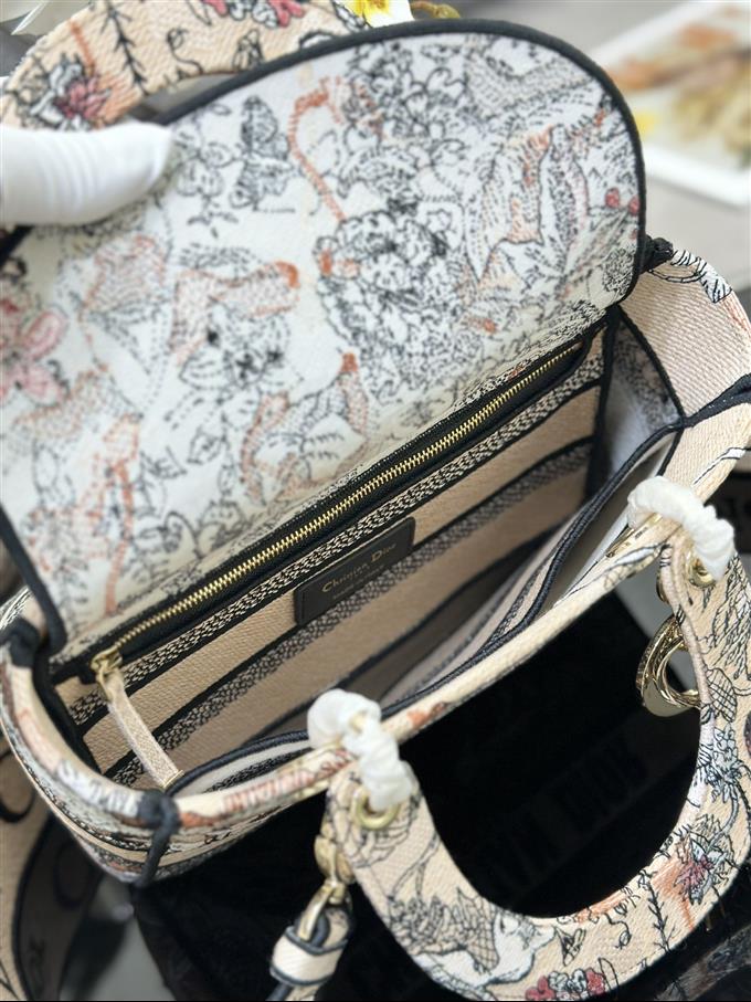 2025228Y650P205718497