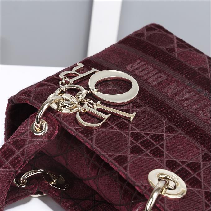 2025228Y650P205720166