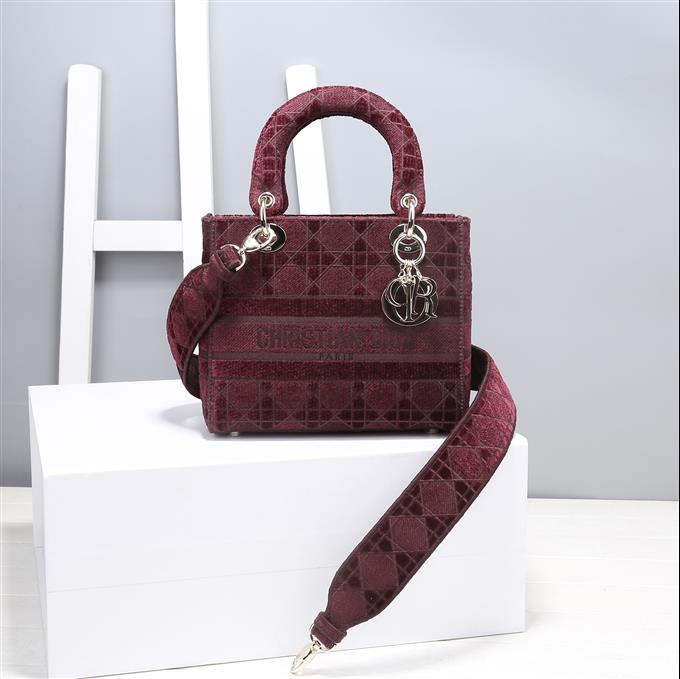 2025228Y650P20572087