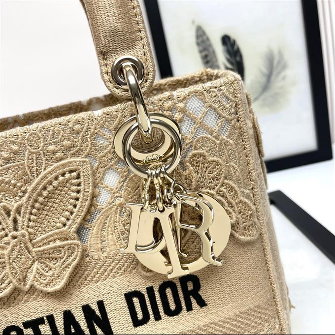 2025228Y650P211337851