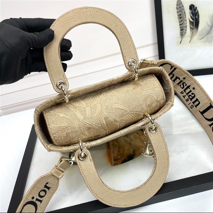 2025228Y650P211338226