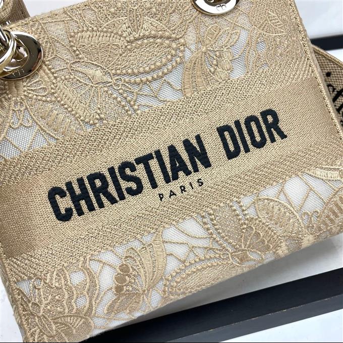 2025228Y650P211338257