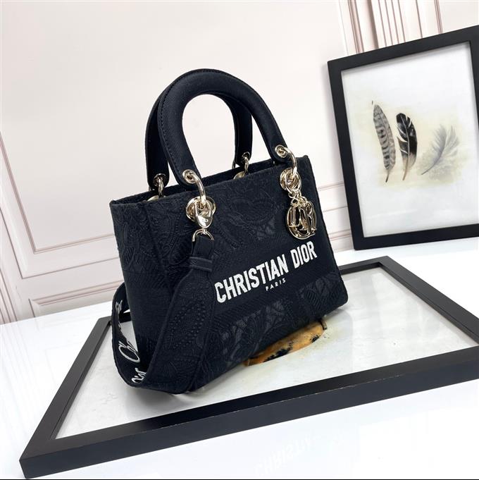 2025228Y650P211338463