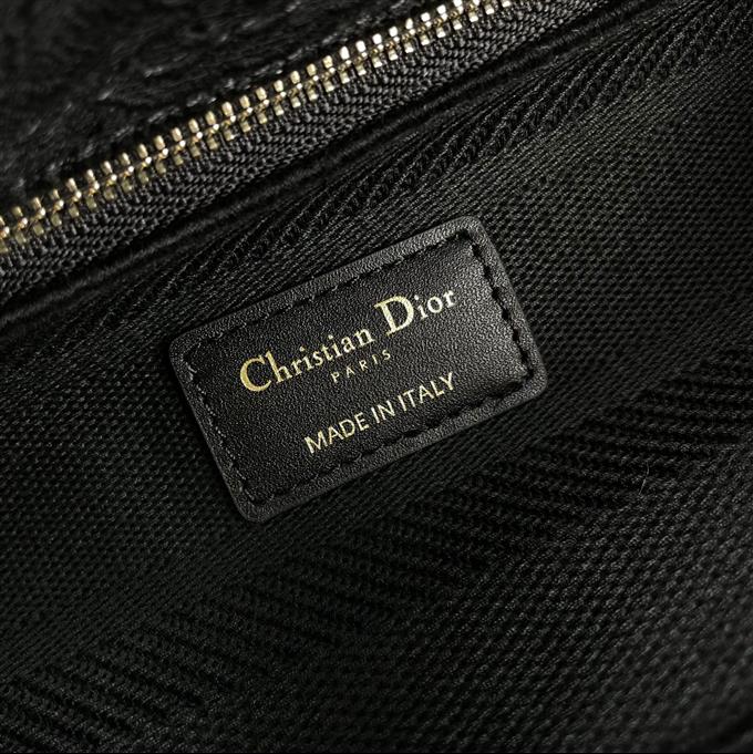 2025228Y650P211338575