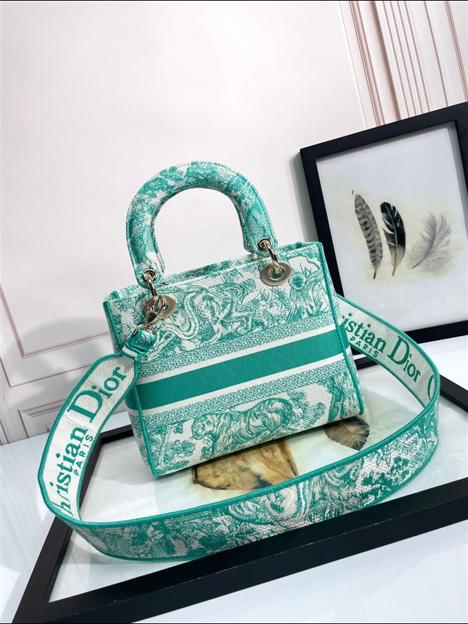 2025228Y650P211339469