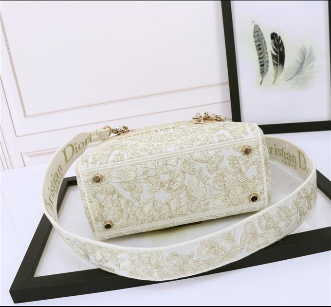 2025228Y650P21133961