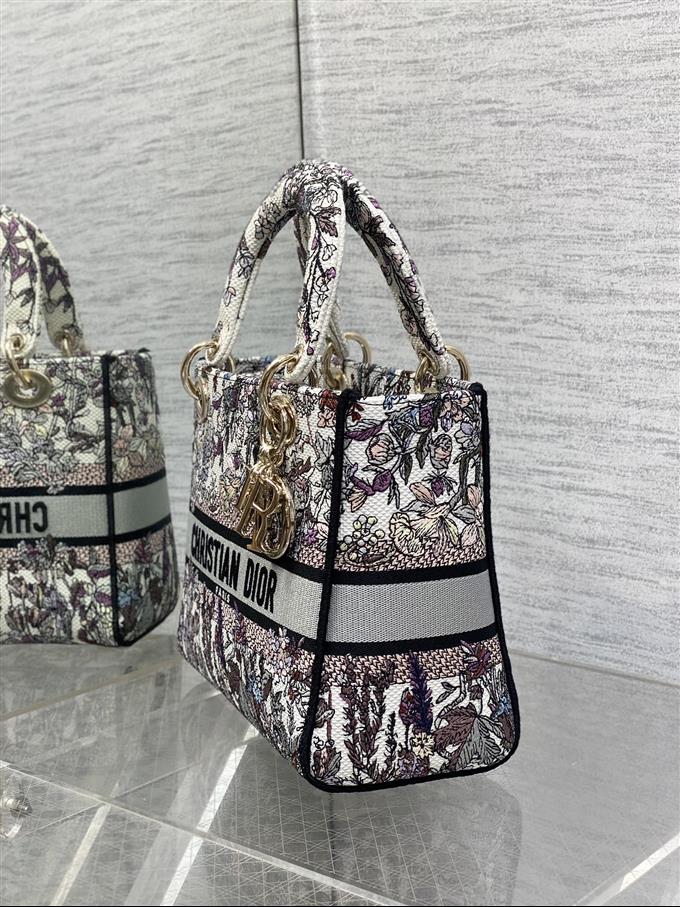 2025228Y650P211340644